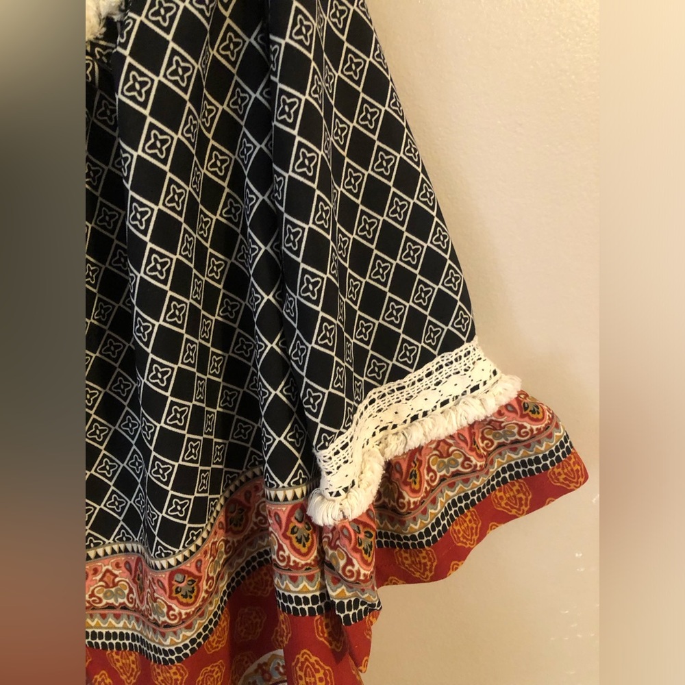 $6❤️Bundled Cato Kimono - Picture 3 of 6